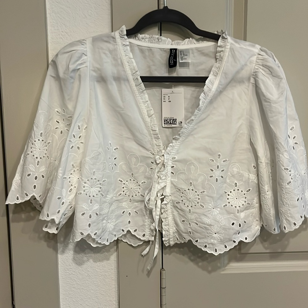 H&M Women’s CROPPED BLOUSE WITH EYELET EMBROIDERY Size Small